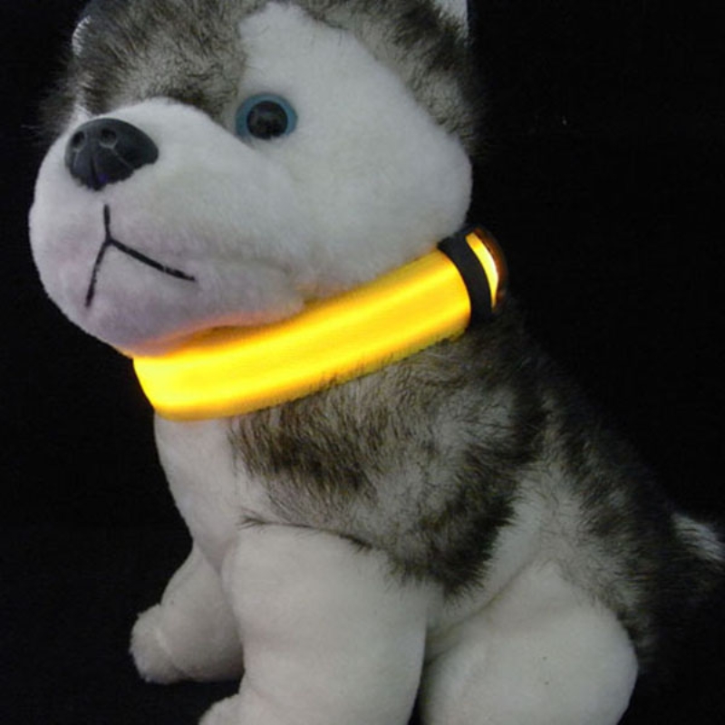 Pets Dog LED Lightup Collar Night Safety Nylon Flashing Glow in the